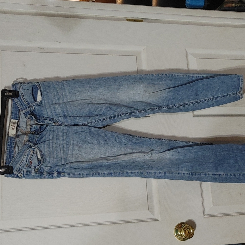 Hollister women's 5s jeans